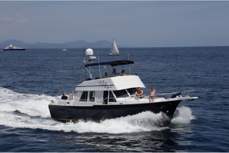Mainship trawler 430