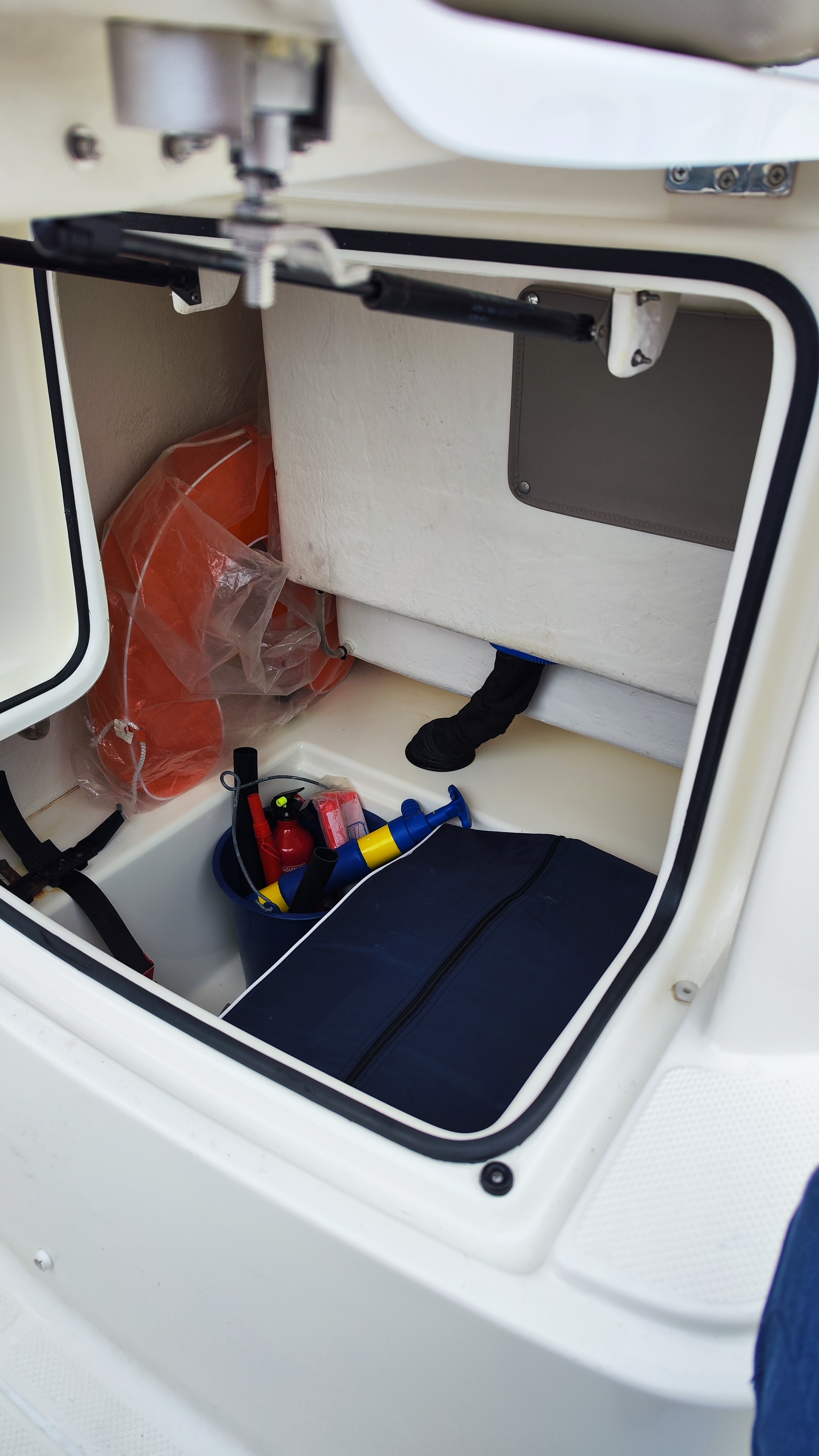 QUICKSILVER 555 OPEN