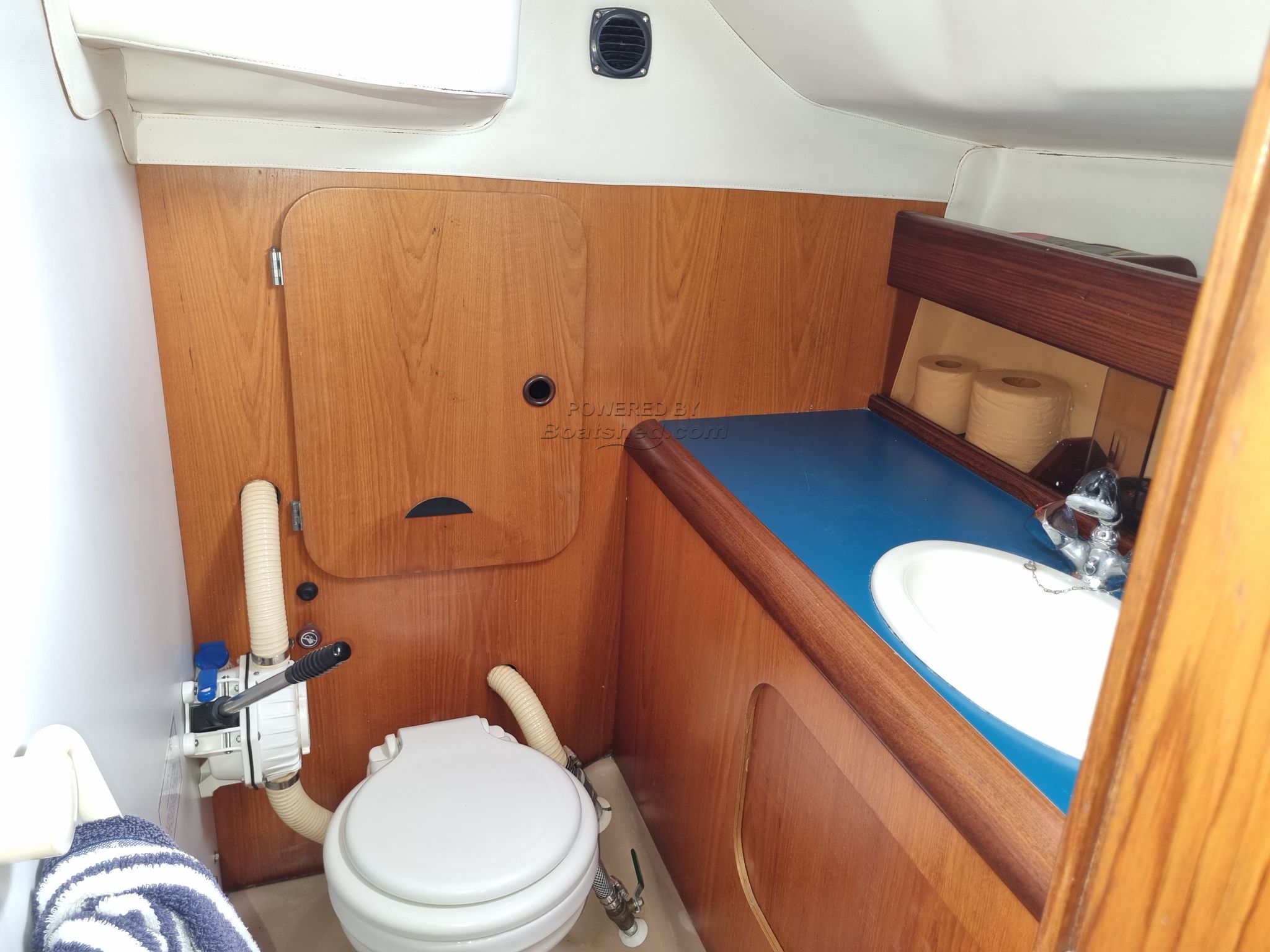 Beneteau First 325