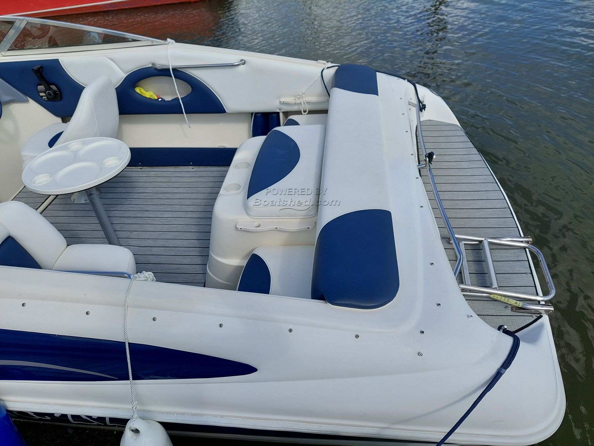 Rinker 212 Festiva