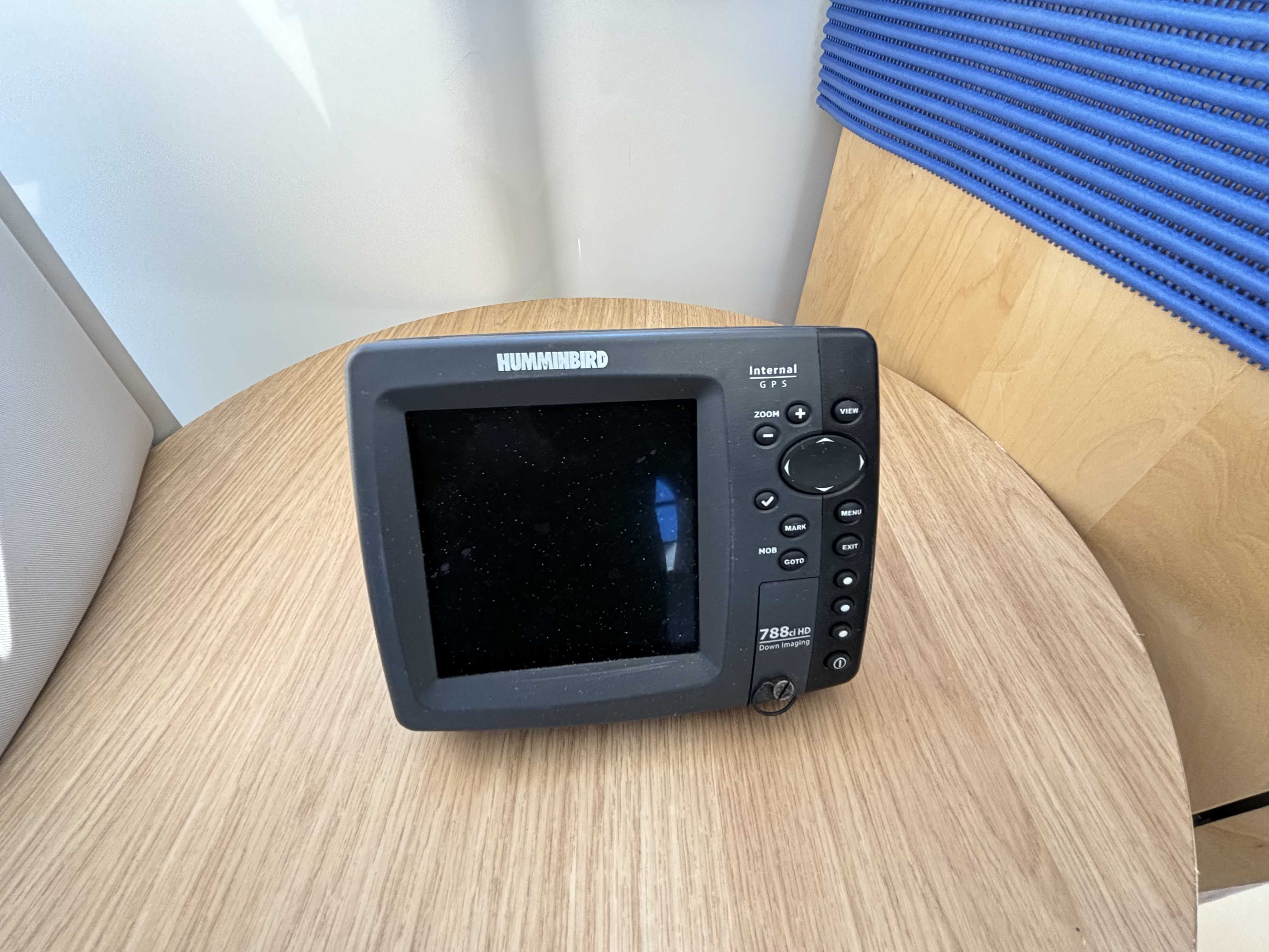 QUICKSILVER 755 PILOTHOUSE