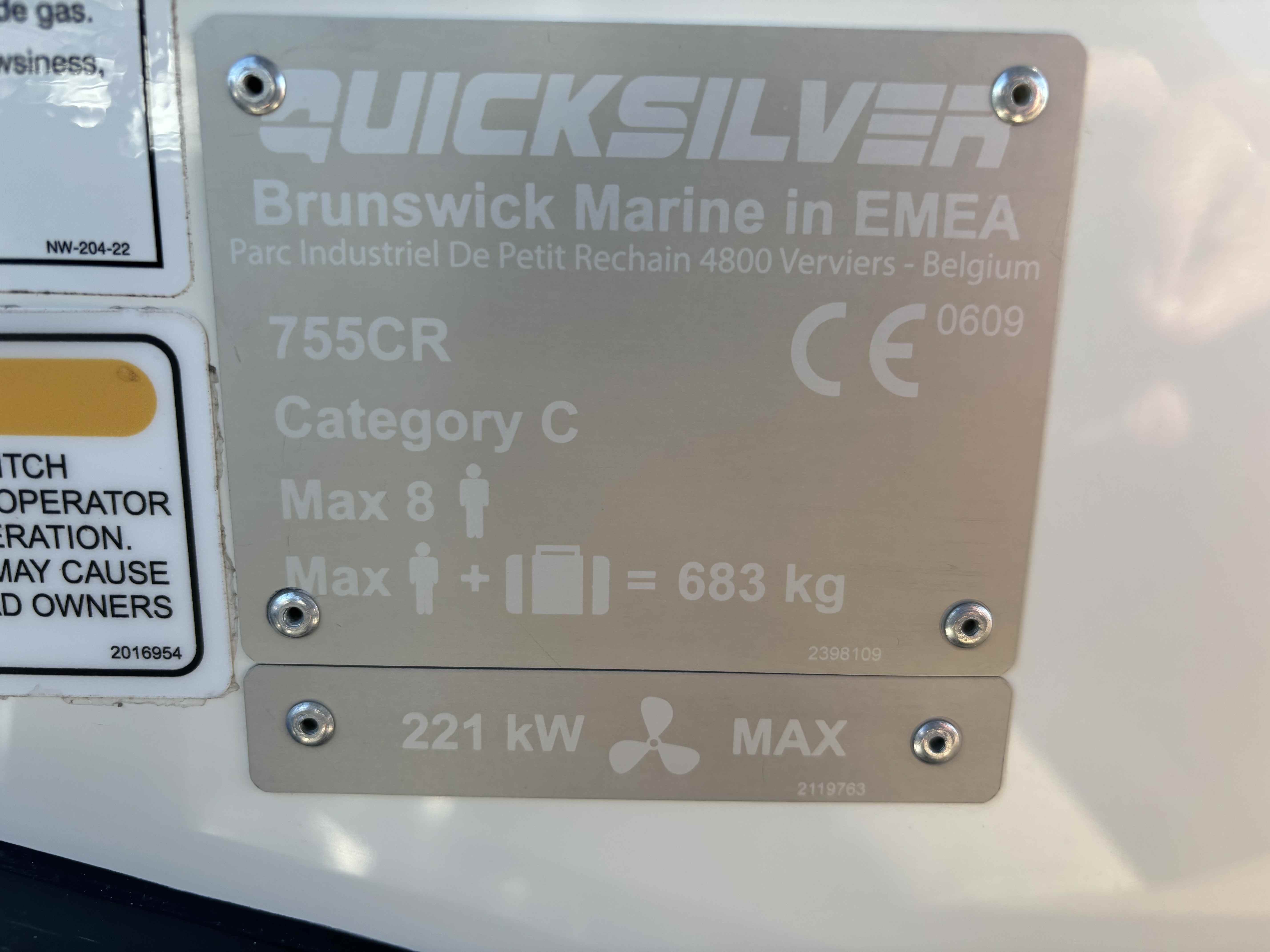 QUICKSILVER ACTIV 755 CRUISER