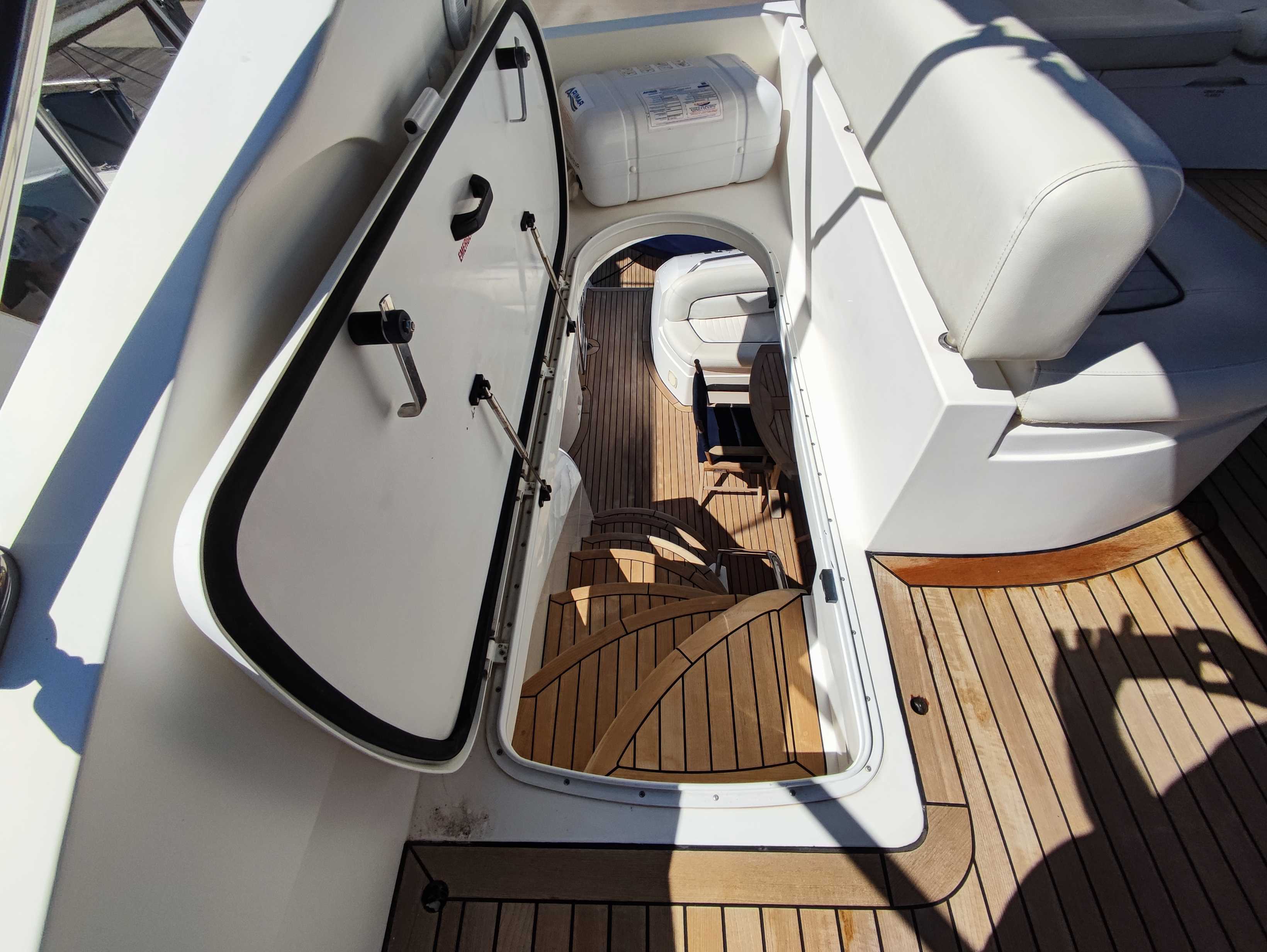 SUNSEEKER MANHATTAN 66